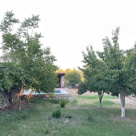 Escape The Noise, Hear Only Natures Voice Farm stay